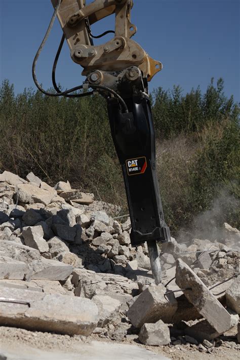 caterpillar hammer firing